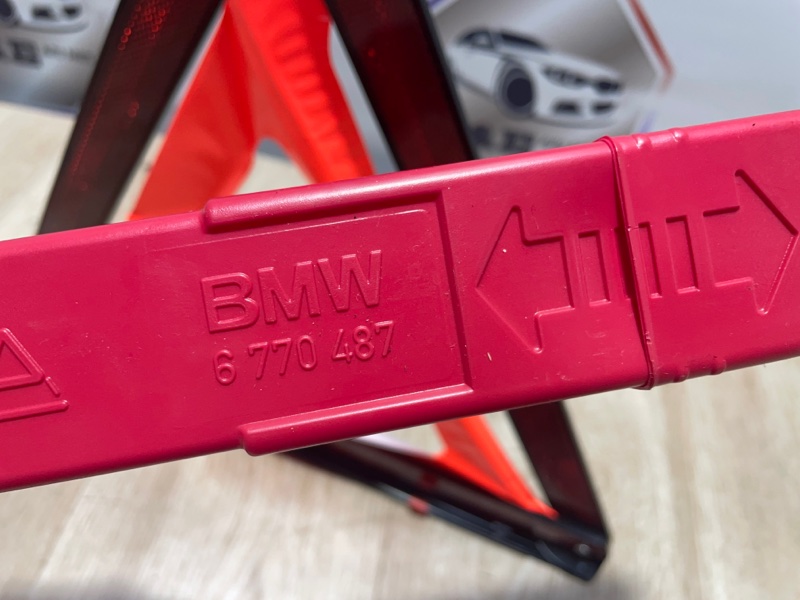 Знак аварийной остановки BMW F30 N47d20c