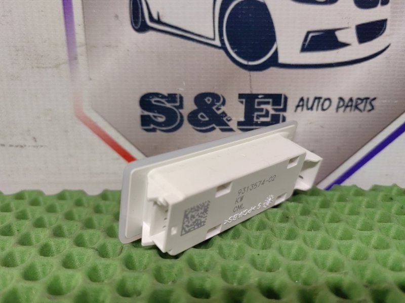 Плафон подсветки багажника BMW F36 N20B20B