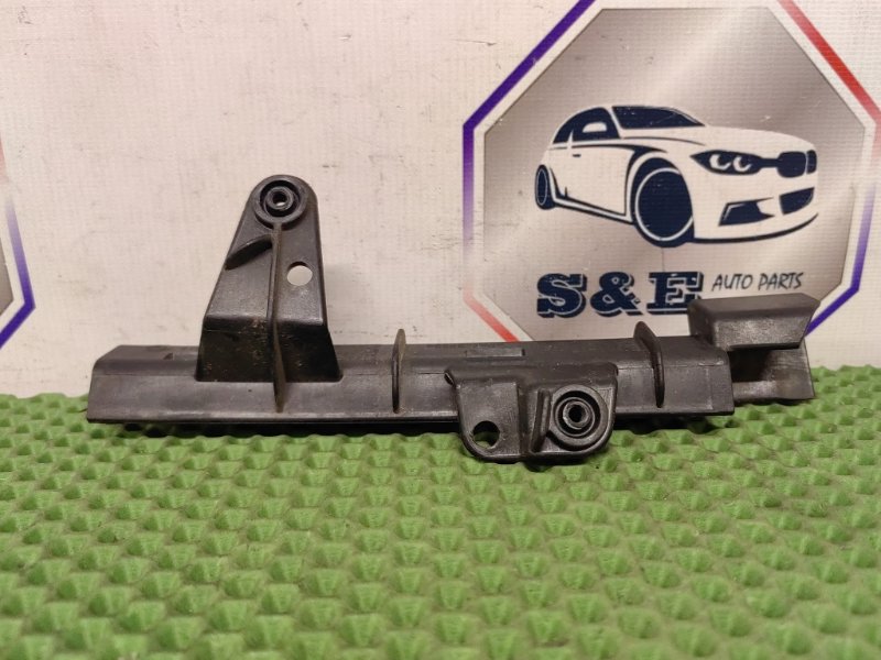 Направляющая стекла двери левая BMW X5 2008 E70 N52b30AF 51357185219 Б/У