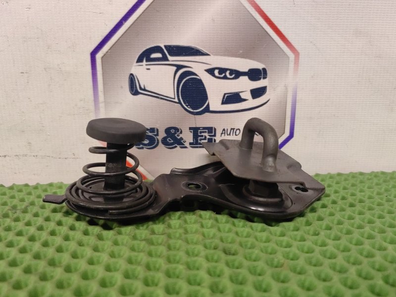 Замок капота Mercedes-Benz E W211 272.943