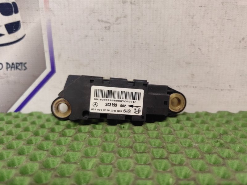 Датчик удара Mercedes-Benz E 2007 W211 272.943 A0018209126 контрактная