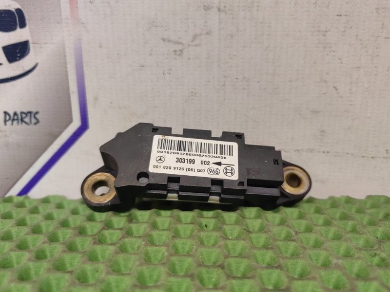 Датчик удара Mercedes-Benz E 2007 W211 272.943 A0018209126 контрактная