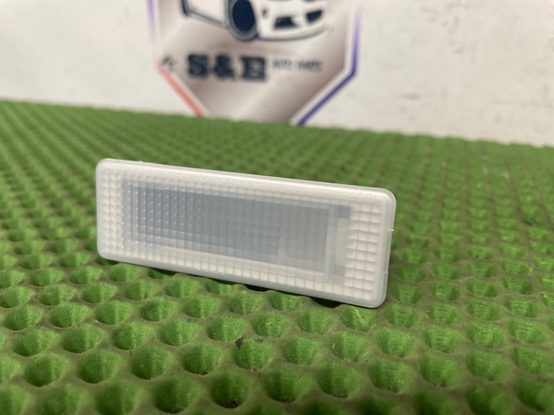 Плафон подсветки багажника BMW X3 F25 N52B30A