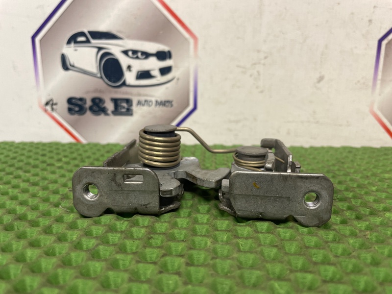 Замок капота BMW X5 E70 N52b30AF
