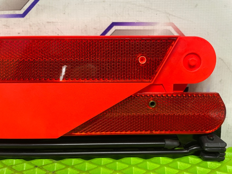 Знак аварийной остановки E 2007 W211 272.943