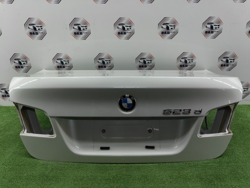 Крышка багажника BMW 5 2015 F10 LCI N47D20C 41627240552 Б/У