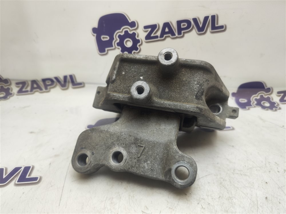 Подушка двигателя левая Mitsubishi Outlander GG2W 4B11 Подушка двигателя левая Mitsubishi Outlander GG2W 4B11