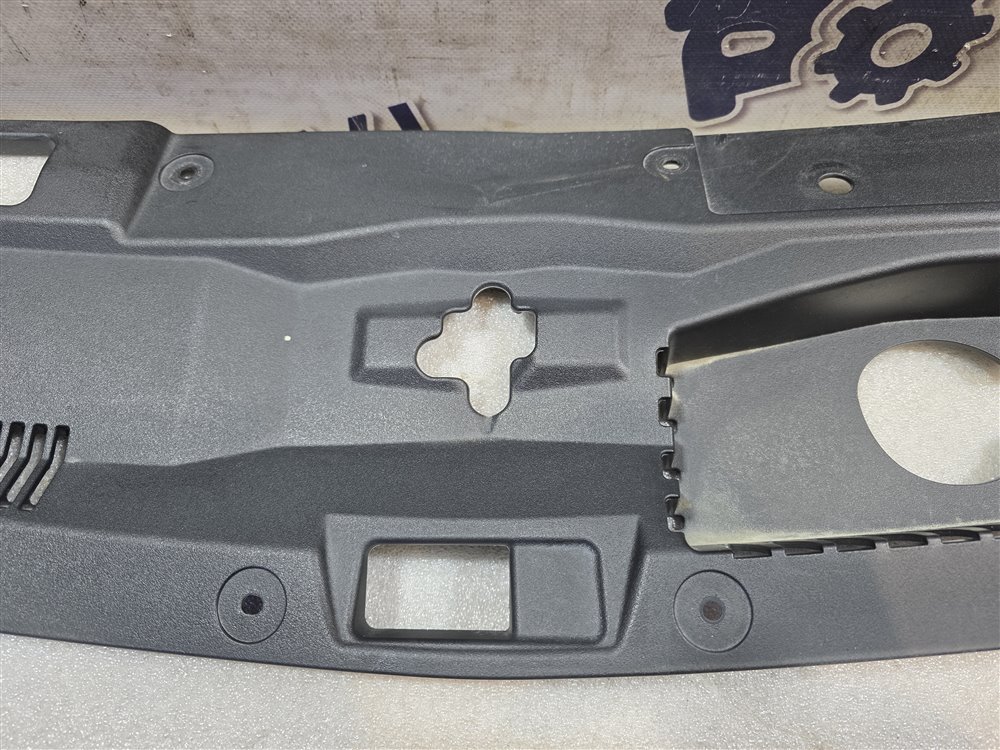 Накладка на замок капота Mitsubishi Outlander GG2W 4B11
