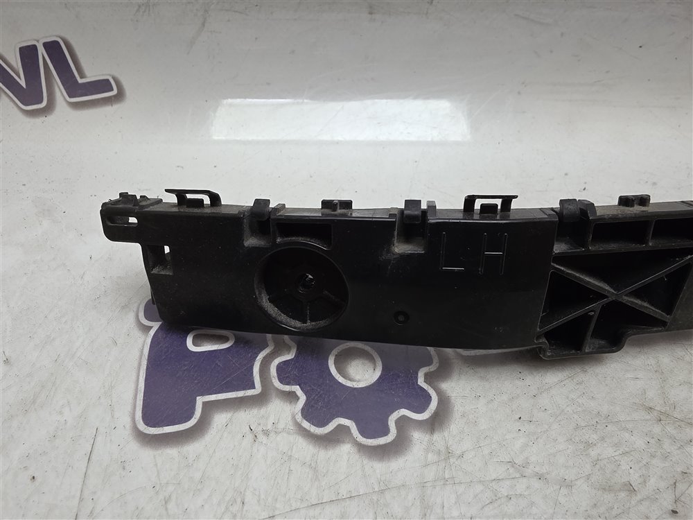 Крепление бампера заднее левое Nissan Note e power HE12 EM57