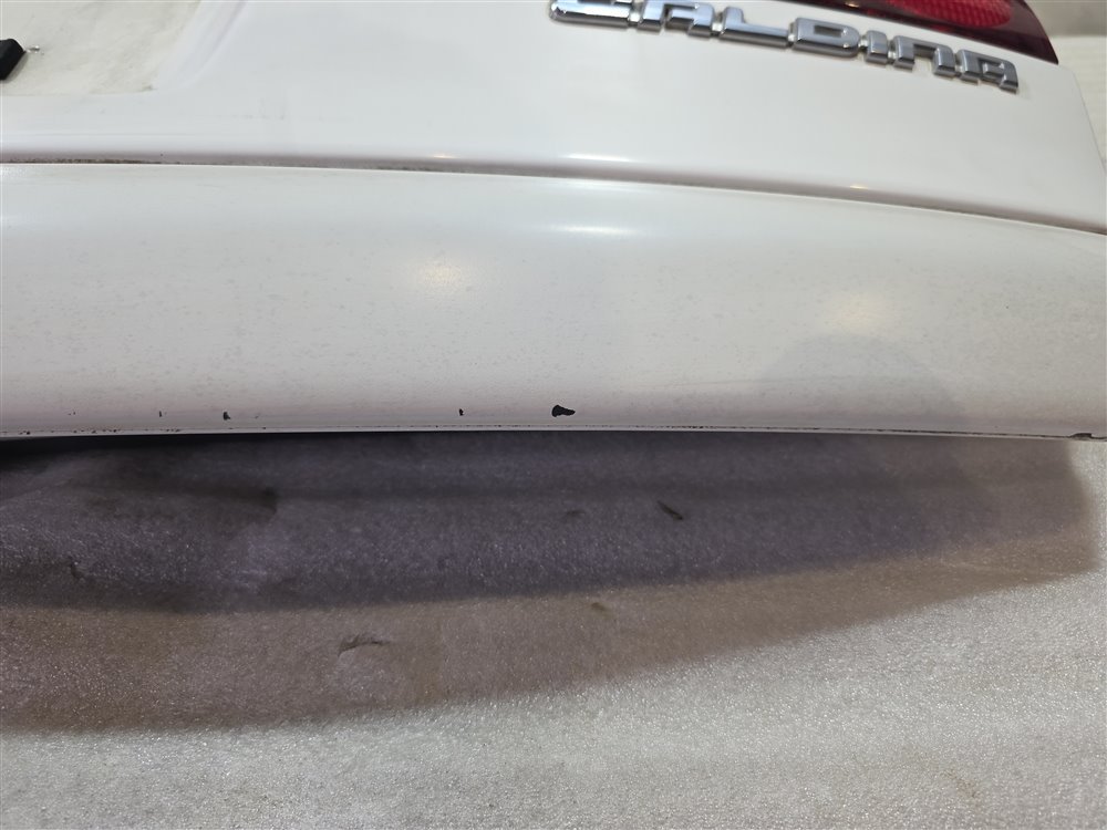 Дверь багажника caldina 1998 st215 3S Дверь багажника caldina 1998 st215 3S