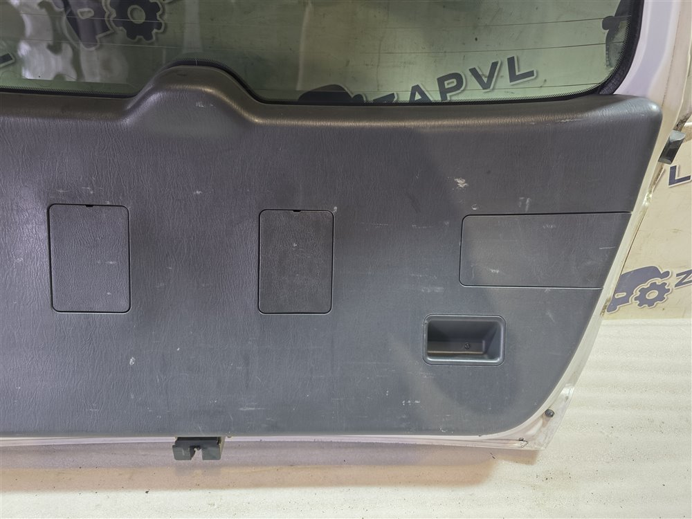 Дверь багажника caldina 1998 st215 3S Дверь багажника caldina 1998 st215 3S