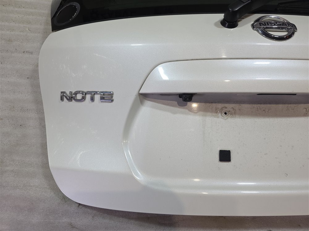 Дверь багажника Note e power 2018 HE12 EM57