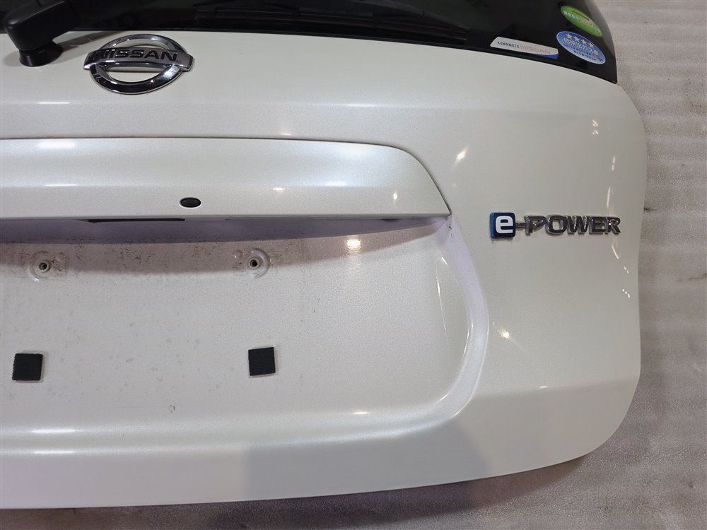 Дверь багажника Note e power 2018 HE12 EM57