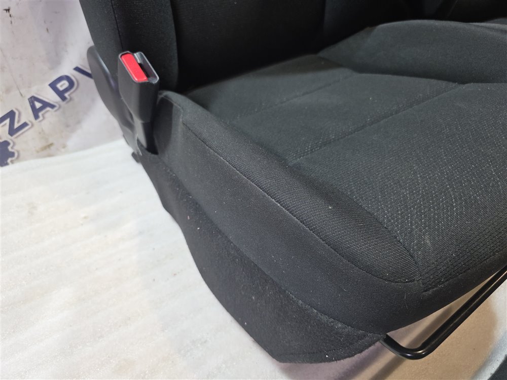 Сиденья комплект Corolla Axio 2020 NRE161 2NR Сиденья комплект Corolla Axio 2020 NRE161 2NR