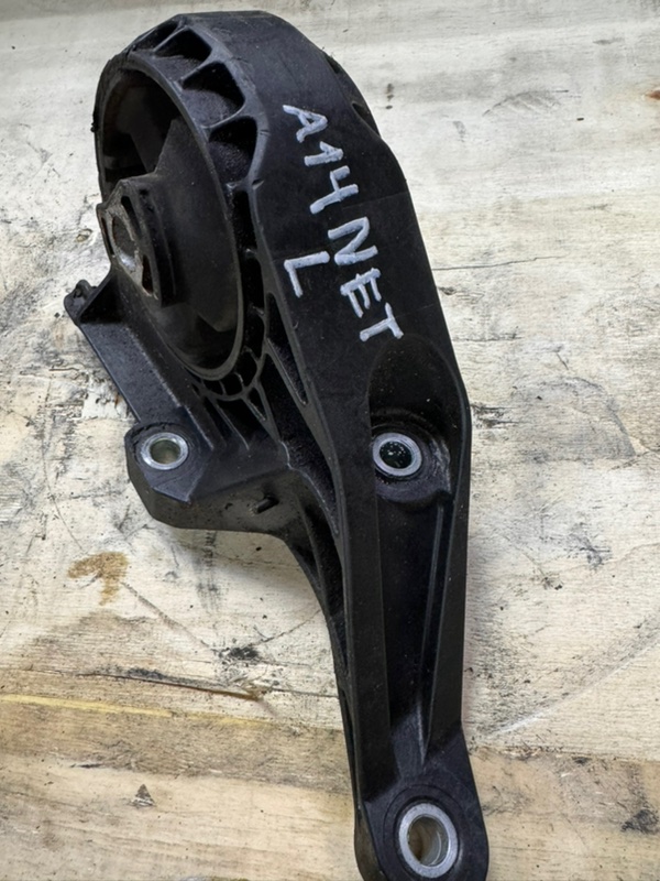 Подушка двигателя левая Cruze A14NET