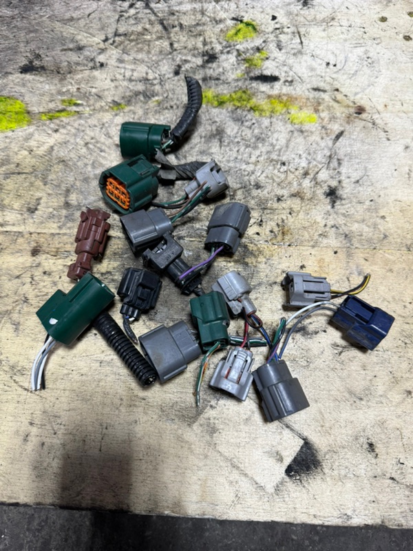 Разъём Nissan Primera 2003 P12 QG18-DE - контрактная