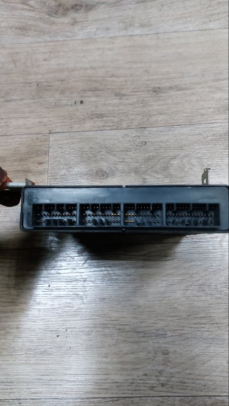 Блок управления двигателем Mitsubishi Dion CR6W 4G94