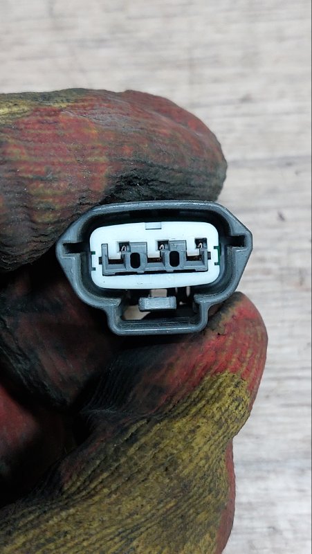 Разъём Nissan Qashqai J10 MR20-DE Разъём Nissan Qashqai J10 MR20-DE