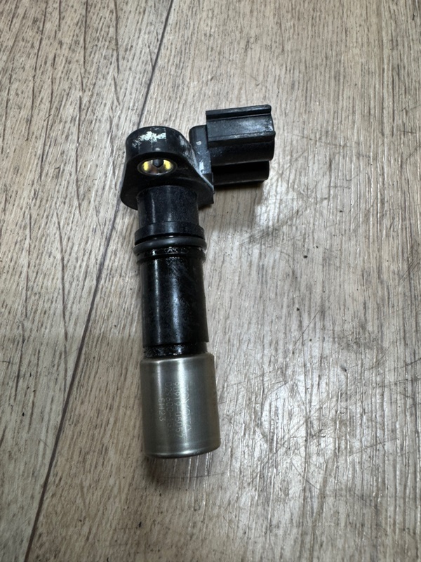 Датчик положения коленвала Toyota Mark X GRX120 4GR-FSE