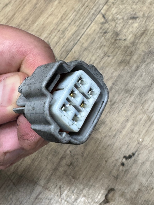 Разъём Mark X 2008 GRX120 4GR-FSE