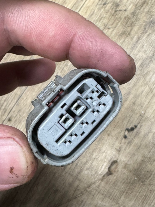 Разъём Mark X 2008 GRX120 4GR-FSE