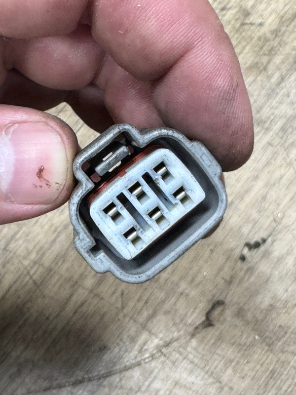 Разъём Mark X 2008 GRX120 4GR-FSE