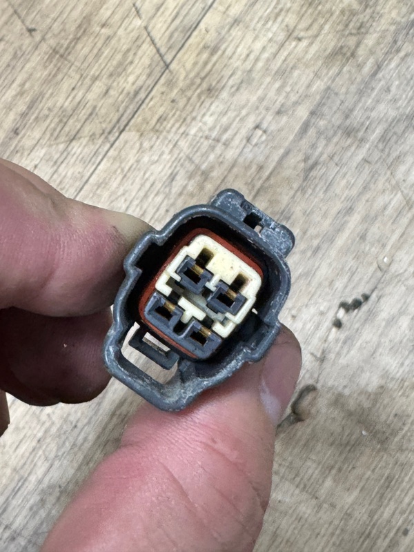 Разъём Mark X 2008 GRX120 4GR-FSE