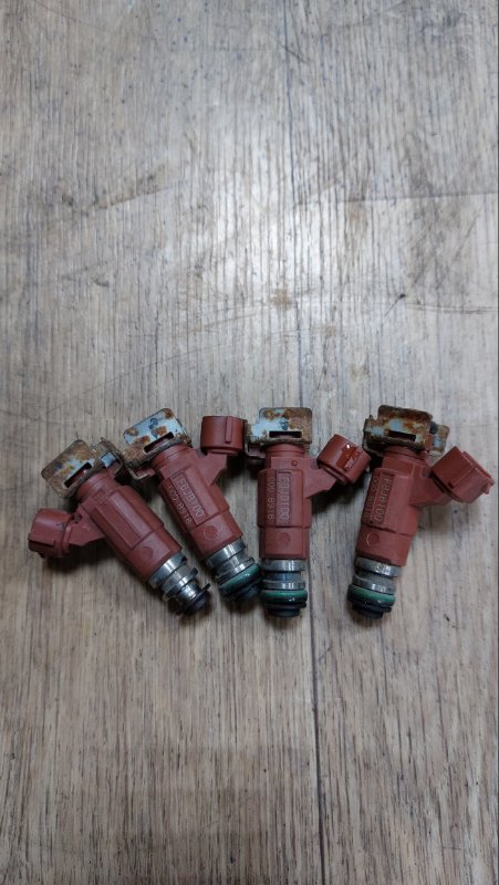 Форсунка топливная Nissan AD 2002 VHNY11 QG18-DE 16600-5L300 контрактная