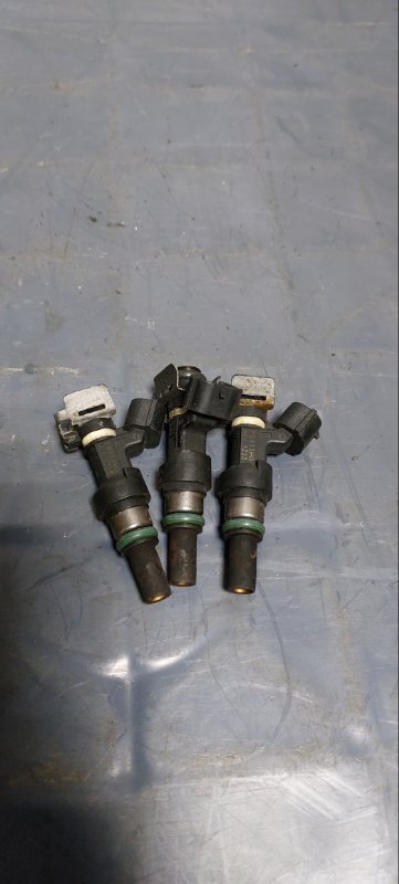 Форсунка топливная Nissan March 2012 K13 HR12-DE 16600-1HC0A контрактная