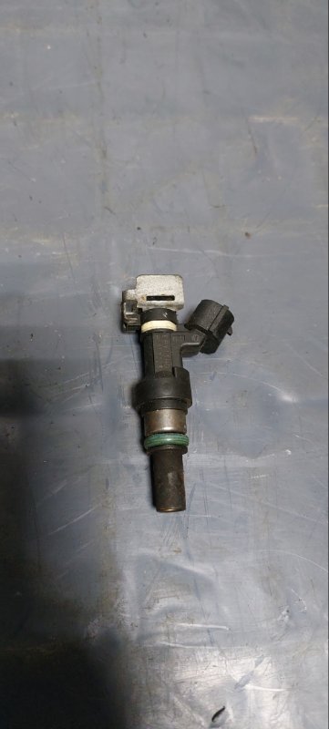 Форсунка топливная March 2012 K13 HR12-DE