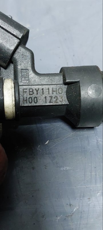 Форсунка топливная Nissan March K13 HR12-DE