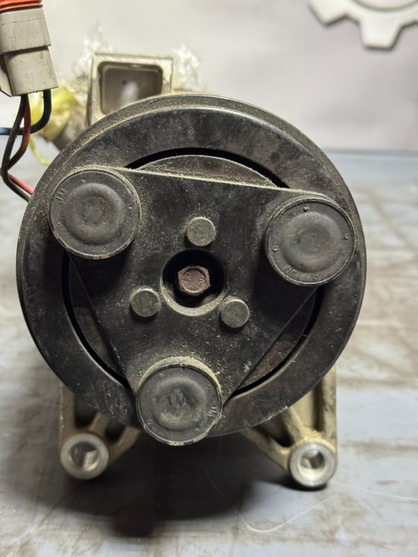 Компрессор кондиционера Murano 2013 Z51 VQ35-DE Компрессор кондиционера Murano 2013 Z51 VQ35-DE