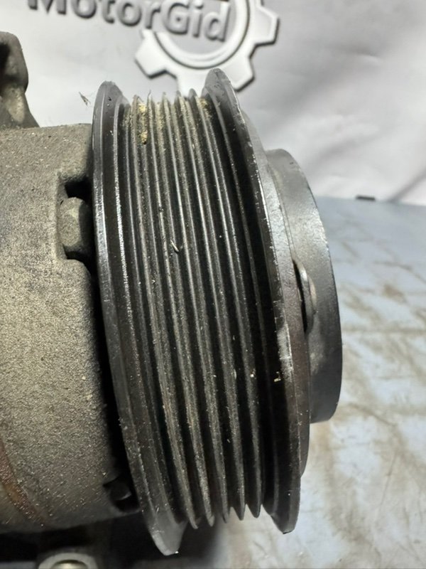 Компрессор кондиционера Cruze 2012 J300 F18D4 Компрессор кондиционера Cruze 2012 J300 F18D4