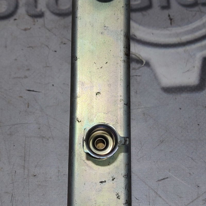 Топливная рейка Qashqai 2010 J10 MR20-DE