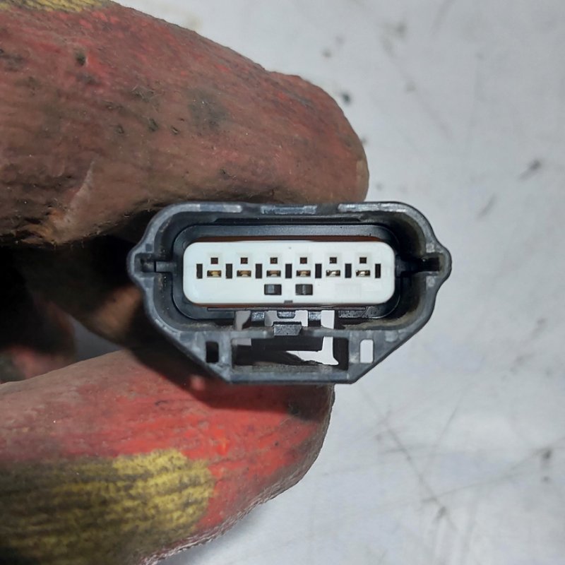 Разъём Qashqai 2010 J10 MR20-DE Разъём Qashqai 2010 J10 MR20-DE