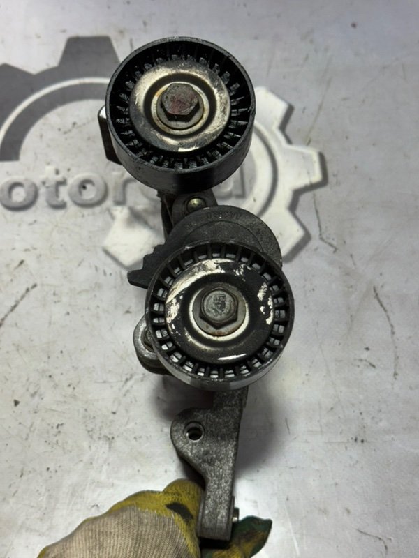 Ролик натяжной Mitsubishi Outlander CW5W 4B11 Ролик натяжной Mitsubishi Outlander CW5W 4B11