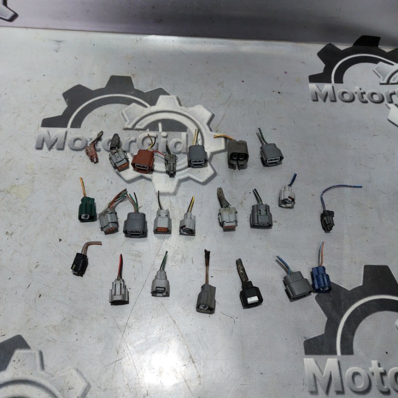 Разъём Nissan Bluebird Sylphy 2003 G10 QG18-DE - Б/У