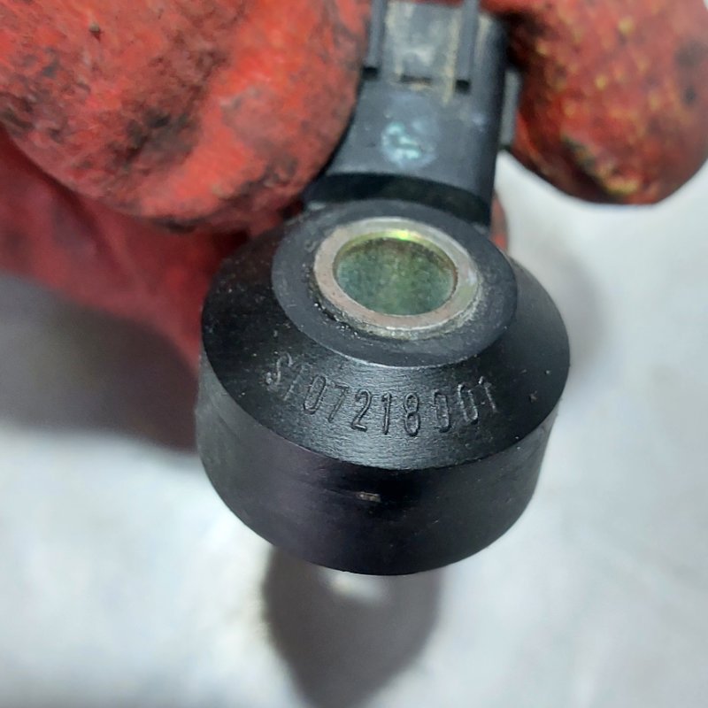 Датчик детонации Nissan Bluebird Sylphy QG10 QG18-DE