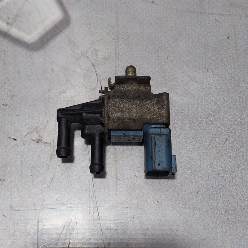 Клапан вакуумный Nissan Bluebird Sylphy 2004 QG10 QG18-DE FDBD100 контрактная