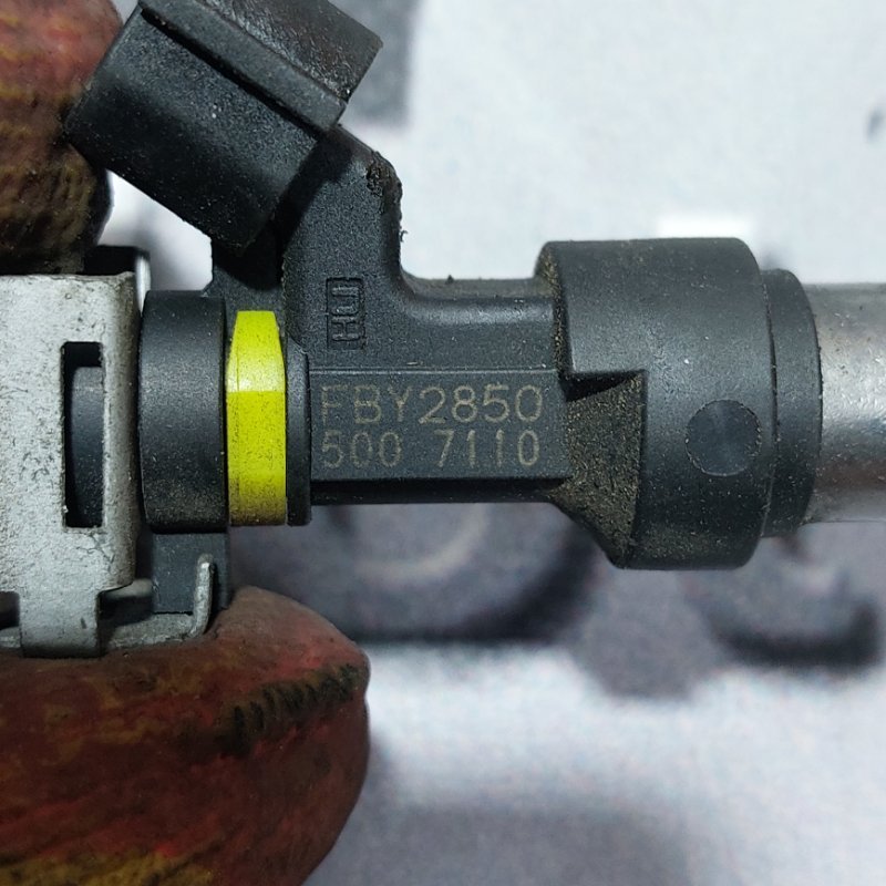 Форсунка топливная Nissan Serena C25 MR20-DE Форсунка топливная Nissan Serena C25 MR20-DE