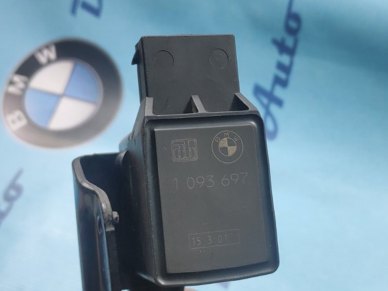 Датчик дорожного просвета BMW 320i 2008г. Сентябрь e90 n46b20 1093697 контрактная