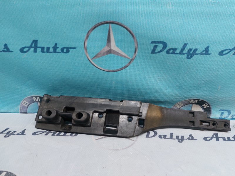 Крепление рейлинга переднее land cruiser 09-15 200 LX450d
