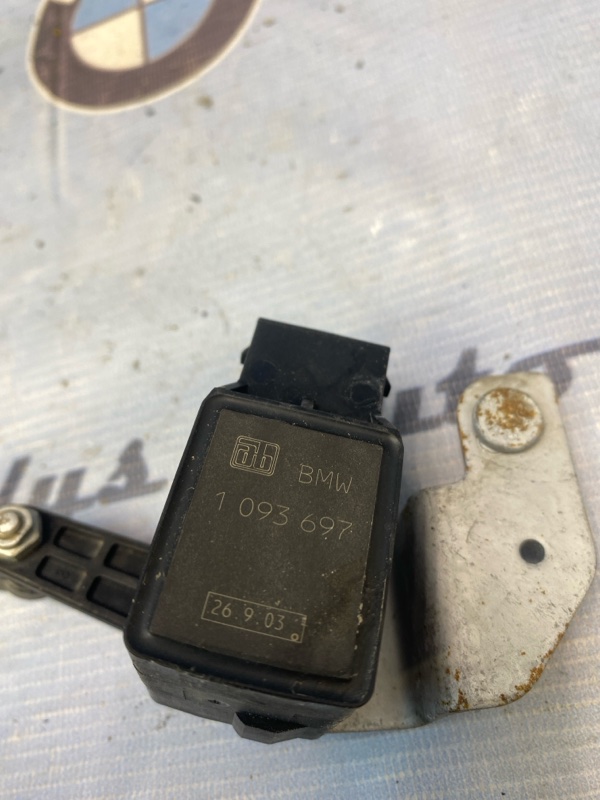 Датчик дорожного просвета задний 530i 2003 e60 m54b30