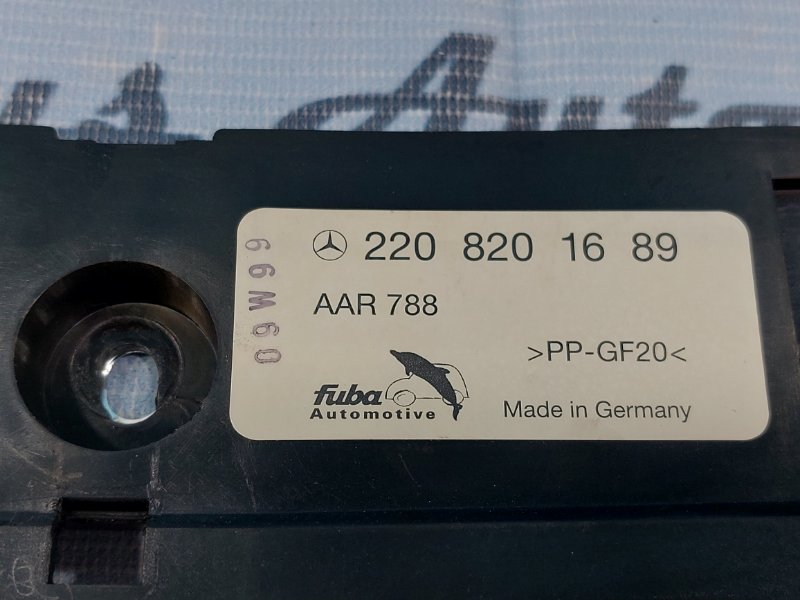 Антенна s-class 1999 W220 m112.944