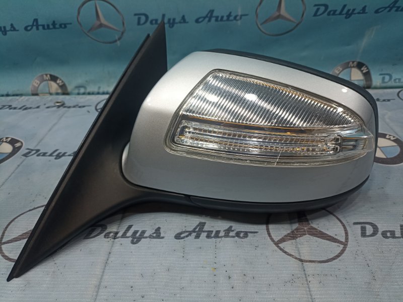Зеркало левое электрическое Mercedes-Benz c-class 16.10.2008 w204 271.950 2048100319 контрактная