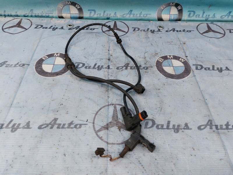 Запчасть датчик износа тормозных колодок передний правый Mercedes-Benz c-class 01/09/2010 w204 271.860 A2044408010 контрактная Датчик износа тормозных колодок передний правый Mercedes-Benz c-class 01/09/2010 w204 271.860 A2044408010 контрактная