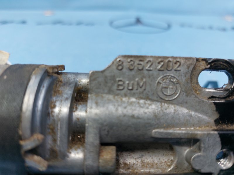 Замок крышки багажника 735i 1999 e38 LCi M62B35TU