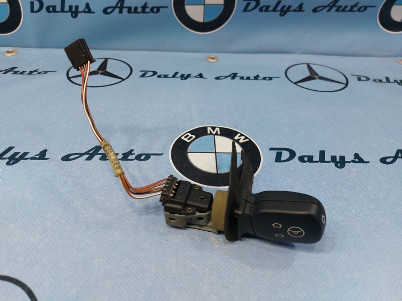 Подрулевой переключатель регулировка положения руля BMW 528i 1997 e39 универсал m52b28 61318352849 контрактная