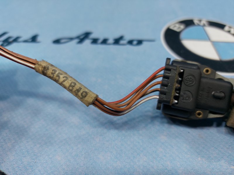 Подрулевой переключатель регулировка положения руля 528i 1997 e39 универсал m52b28