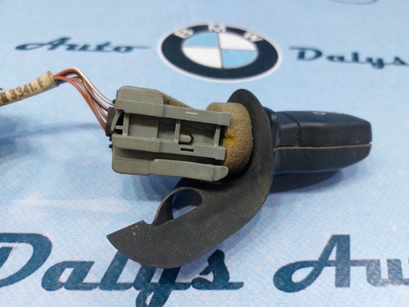 Подрулевой переключатель регулировка положения руля 528i 1997 e39 универсал m52b28